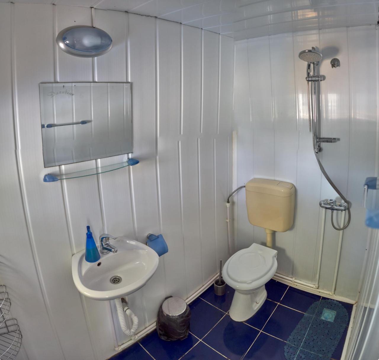 Delta Pontoon Hotel Mahmudia Eksteriør billede